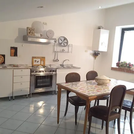2 Bedrooms Apartement With Furnished Terrace At 6 Km Away From The Slopes Marsico Nuovo
